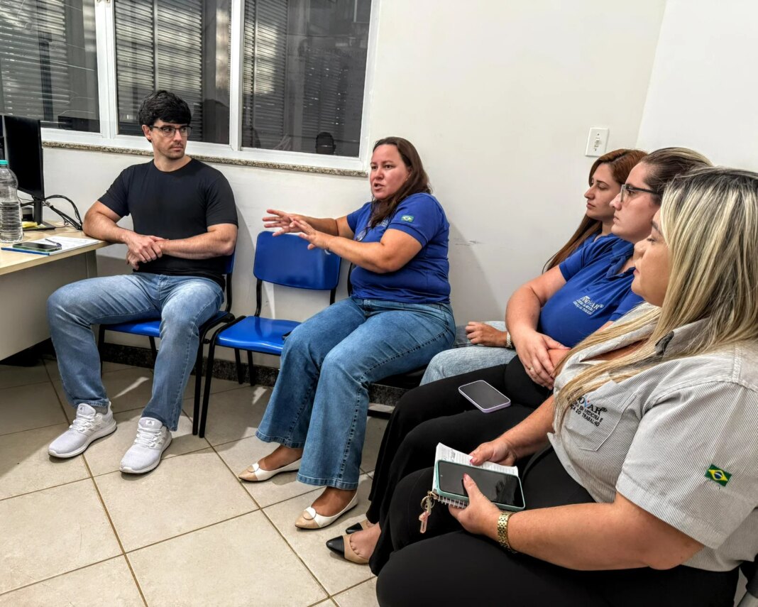 Reunião sobre saúde e segurança do trabalho é realizada em Marataízes Imagem 1