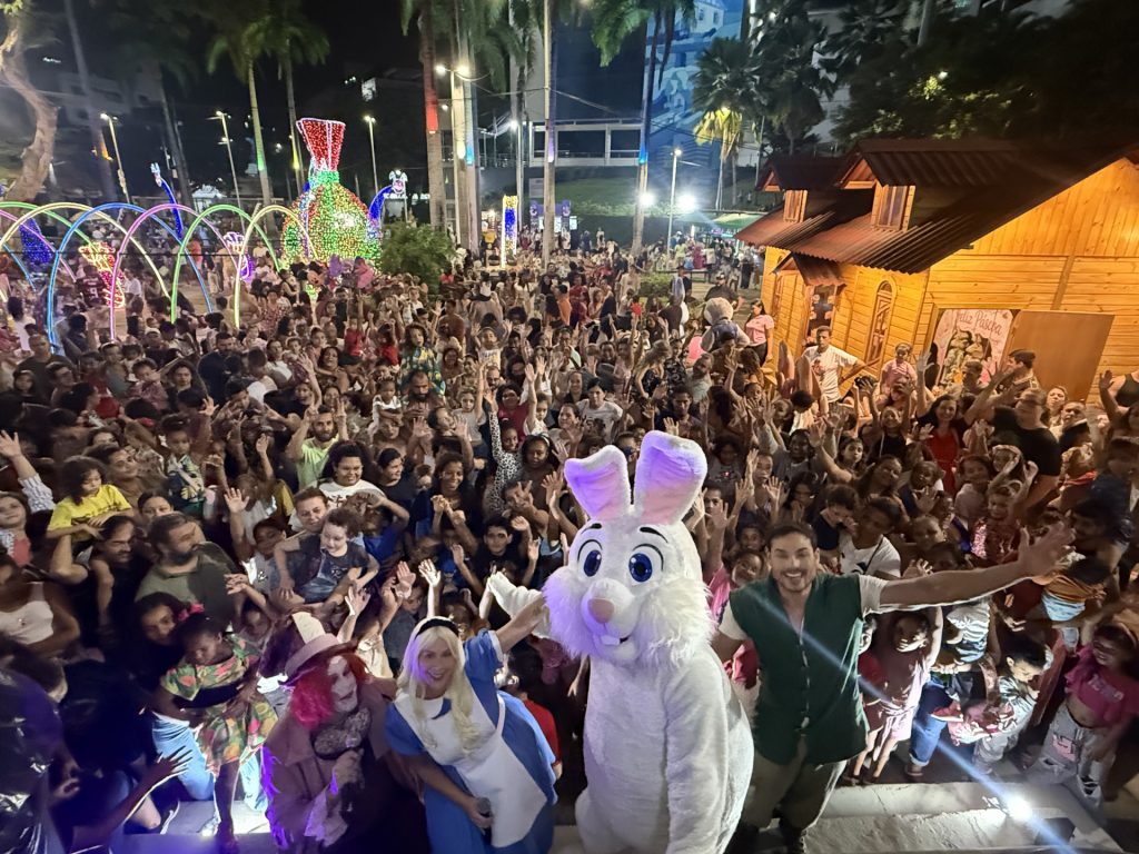 Vila da Páscoa encanta famílias em Cachoeiro com lazer e programação especial Vila da Páscoa encanta público e reúne centenas de famílias em Cachoeiro - Prefeitura de Cachoeiro de Itapemirim