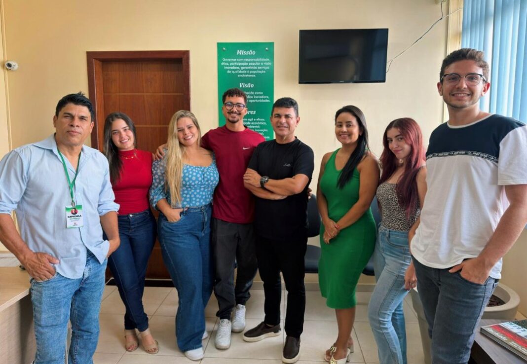 Websérie de Anchieta destaca a agricultura familiar e agroindústria local Notícia Comunicação lança websérie para valorizar a agricultura de Anchieta - Prefeitura Municipal de Anchieta