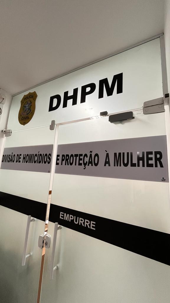 Polícia Civil prende mulher suspeita de tentativa de homicídio na Serra Polícia Civil prende mulher suspeita de tentativa de homicídio na Serra