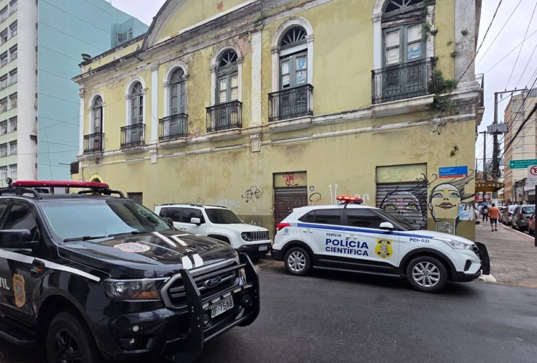 Polícia Civil e EDP flagram furto de energia no Centro de Vitória nesta quinta-feira Polícia Civil e EDP flagram furto de energia no Centro de Vitória nesta quinta-feira