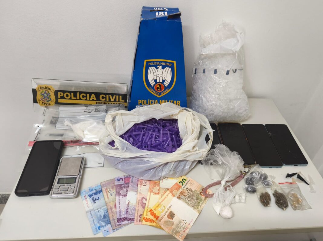 Polícia Civil e Militar prendem quatro em operação contra tráfico em São Gabriel Polícia Civil e Militar prendem quatro em operação contra tráfico em São Gabriel