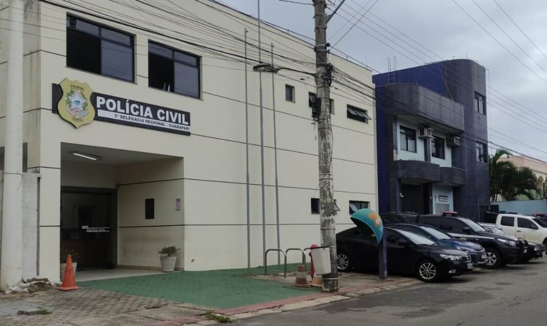 Polícia Civil de Guarapari prende suspeito de homicídio por tráfico de drogas Polícia Civil de Guarapari prende suspeito de homicídio por tráfico de drogas