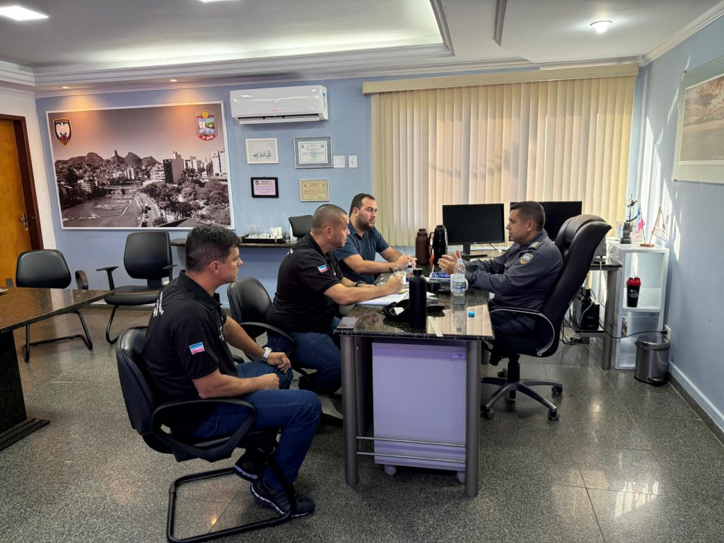Cachoeiro intensifica segurança para festividades em homenagem a Roberto Carlos Cachoeiro monta esquema especial de segurança para festividades do aniversário de Roberto Carlos - Prefeitura de Cachoeiro de Itapemirim