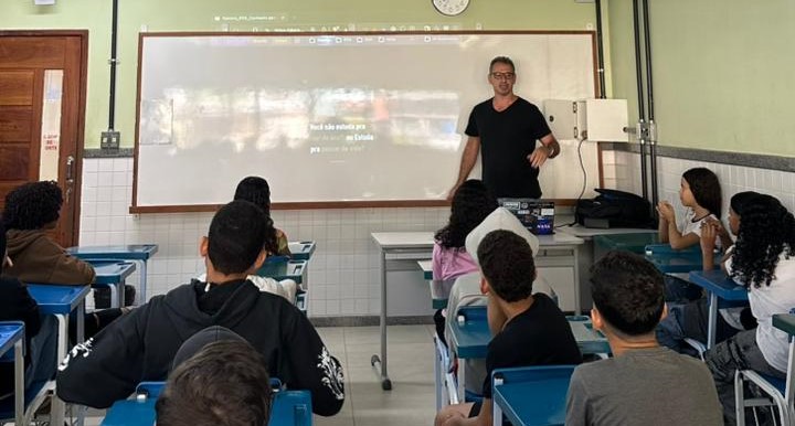 Cachoeiro realiza 1ª Jornada das Profissões para orientar alunos sobre Jornada das Profissões fortalece orientação de carreira para alunos da rede municipal - Prefeitura de Cachoeiro de Itapemirim