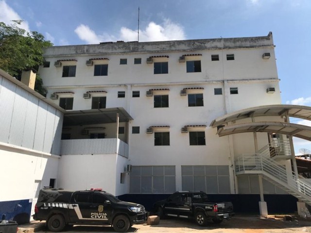 <p><strong>Polícia Civil de Colatina desarticula laboratório de drogas e captura três suspeitos</strong></p> <p><strong>Polícia Civil de Colatina desarticula laboratório de drogas e captura três suspeitos</strong></p>