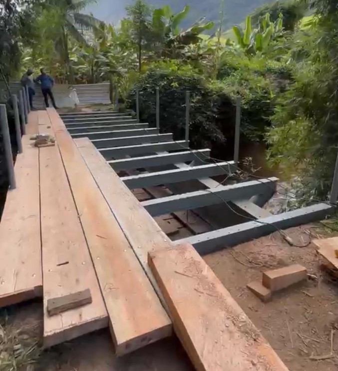 Ponte de Olivânia em Anchieta: Obras de manutenção são finalizadas com sucesso Notícia Obras finalizadas na ponte de Olivânia - Prefeitura Municipal de Anchieta