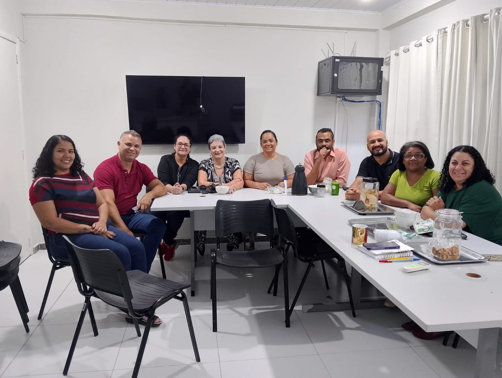 Prefeitura de Cachoeiro promove alinhamento de serviços de acolhimento infantil e juvenil Prefeitura de Cachoeiro fortalece rede de proteção com revisão de protocolos de acolhimento - Prefeitura de Cachoeiro de Itapemirim