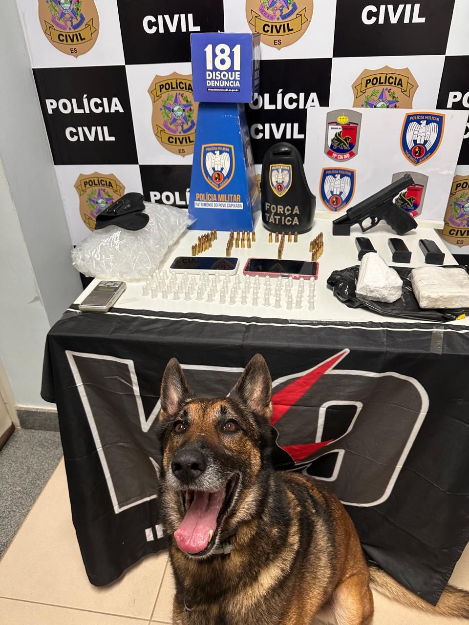 Polícia Civil e Militar promovem operação em Pinheiros e prendem suspeito de tráfico Polícia Civil e Militar promovem operação em Pinheiros e prendem suspeito de tráfico