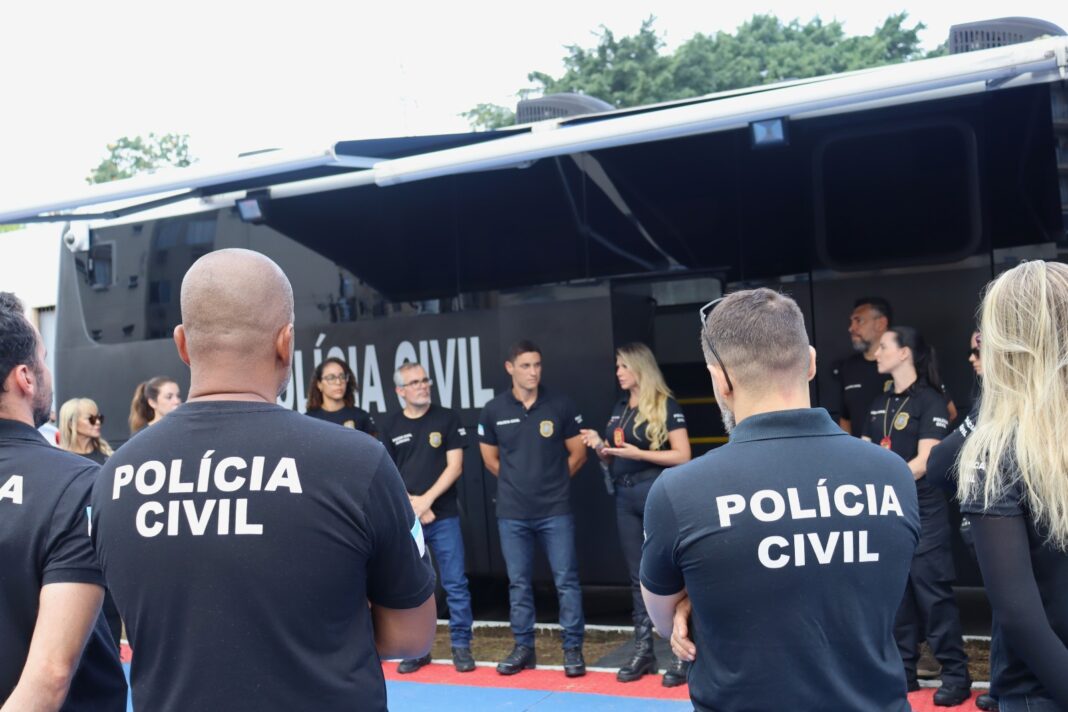 Polícia Civil realiza ação de prevenção à violência durante show em Cariacica Polícia Civil realiza ação de prevenção à violência durante show em Cariacica