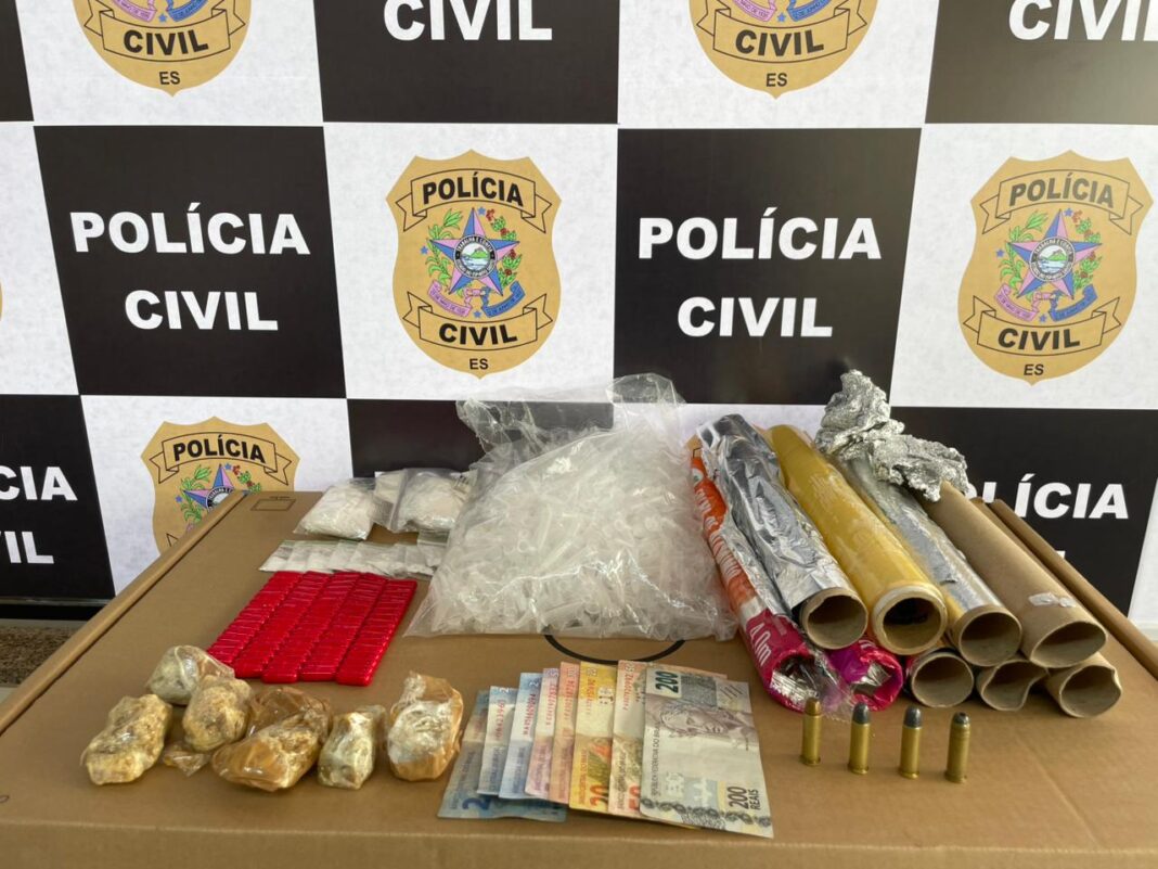 Polícia Civil de Colatina Prende Homem por Tráfico de Drogas e Apreende Entorpecentes Polícia Civil de Colatina Prende Homem por Tráfico de Drogas e Apreende Entorpecentes