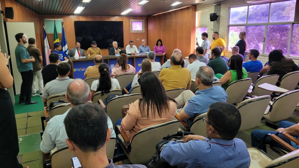 Cachoeiro propõe melhorias no sistema de marcação para consultas e exames na saúde Central de Vagas será tema de proposta ao governador - Prefeitura de Cachoeiro de Itapemirim