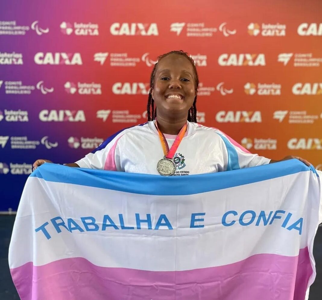 Capixaba Rayssa Rocha é vice-campeã no Halterofilismo Paralímpico