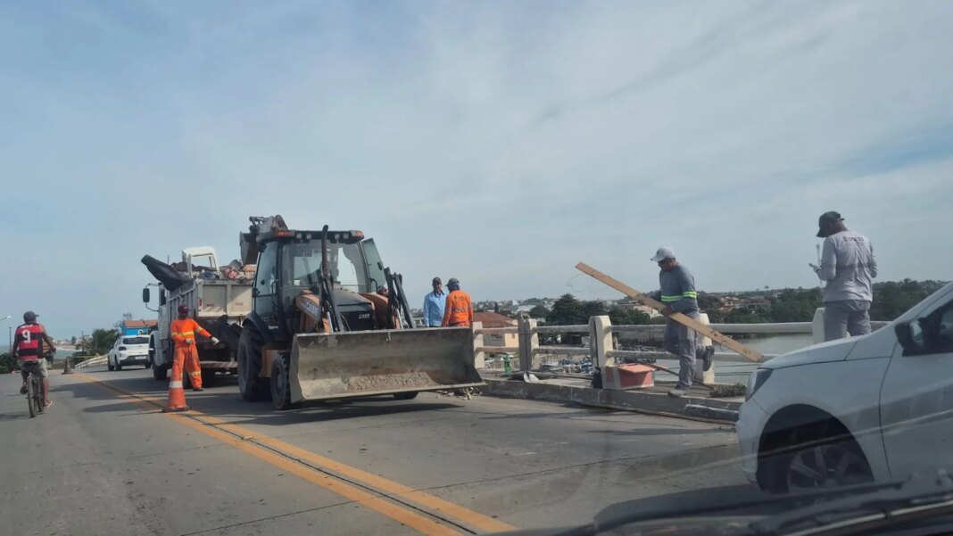 DER-ES inicia reparo na Ponte da Barra e trânsito requer atenção no local