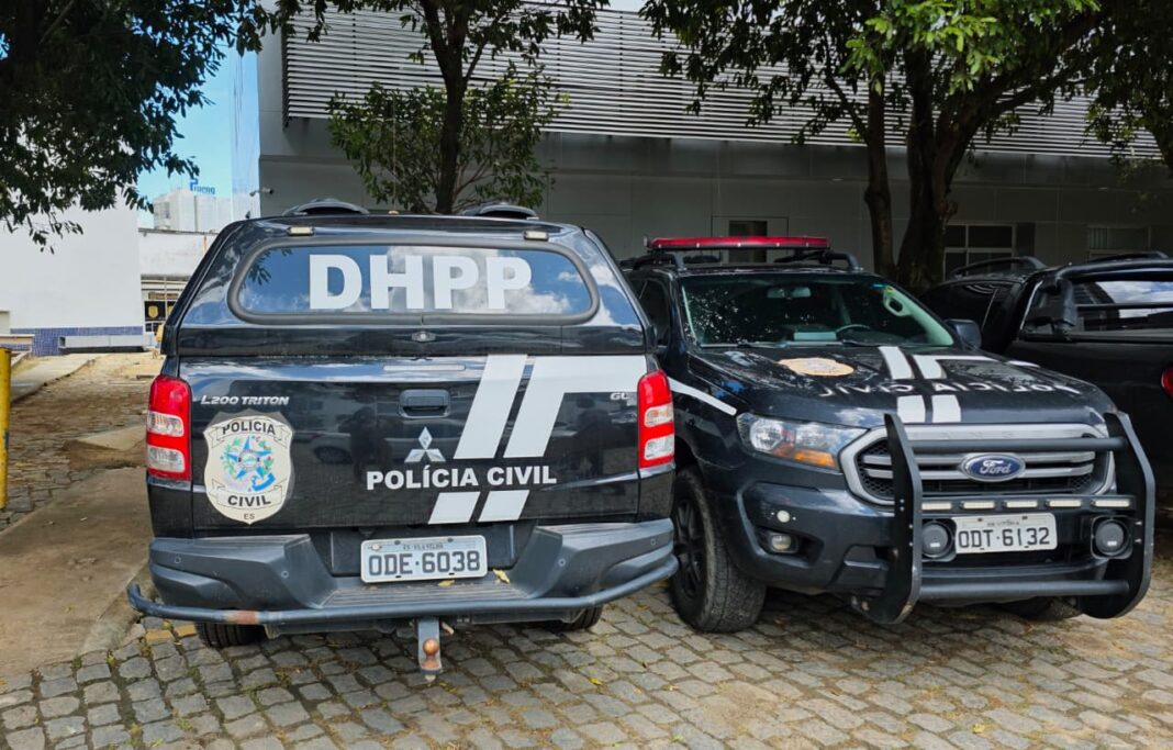 <p><strong>Polícia Civil prende suspeito de homicídio de ex-policial militar na Serra</strong></p> <p><strong>Polícia Civil prende suspeito de homicídio de ex-policial militar na Serra</strong></p>