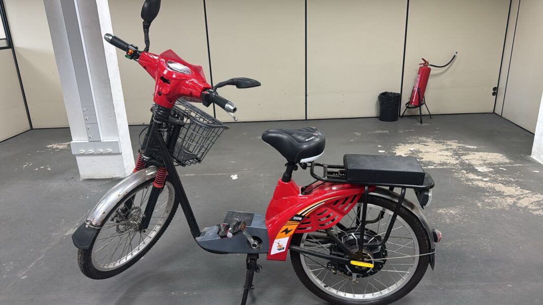 Polícia Civil recupera bicicleta elétrica com indício de origem ilícita em Vitória Polícia Civil recupera bicicleta elétrica com indício de origem ilícita em Vitória