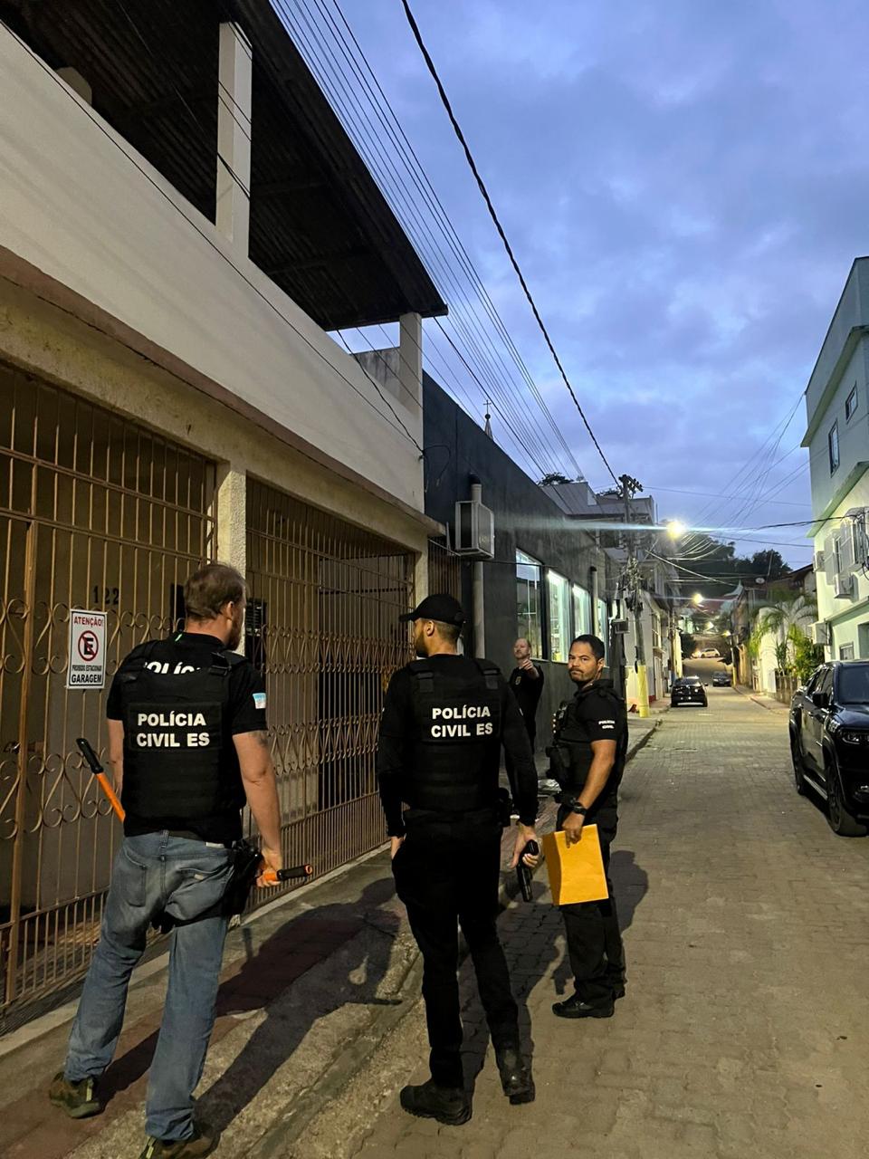 <p><strong>Polícia Civil do ES deflagra Operação “Herdeiro Indigno” em Itarana por homicídio</strong></p> <p><strong>Polícia Civil do ES deflagra Operação “Herdeiro Indigno” em Itarana por homicídio</strong></p>