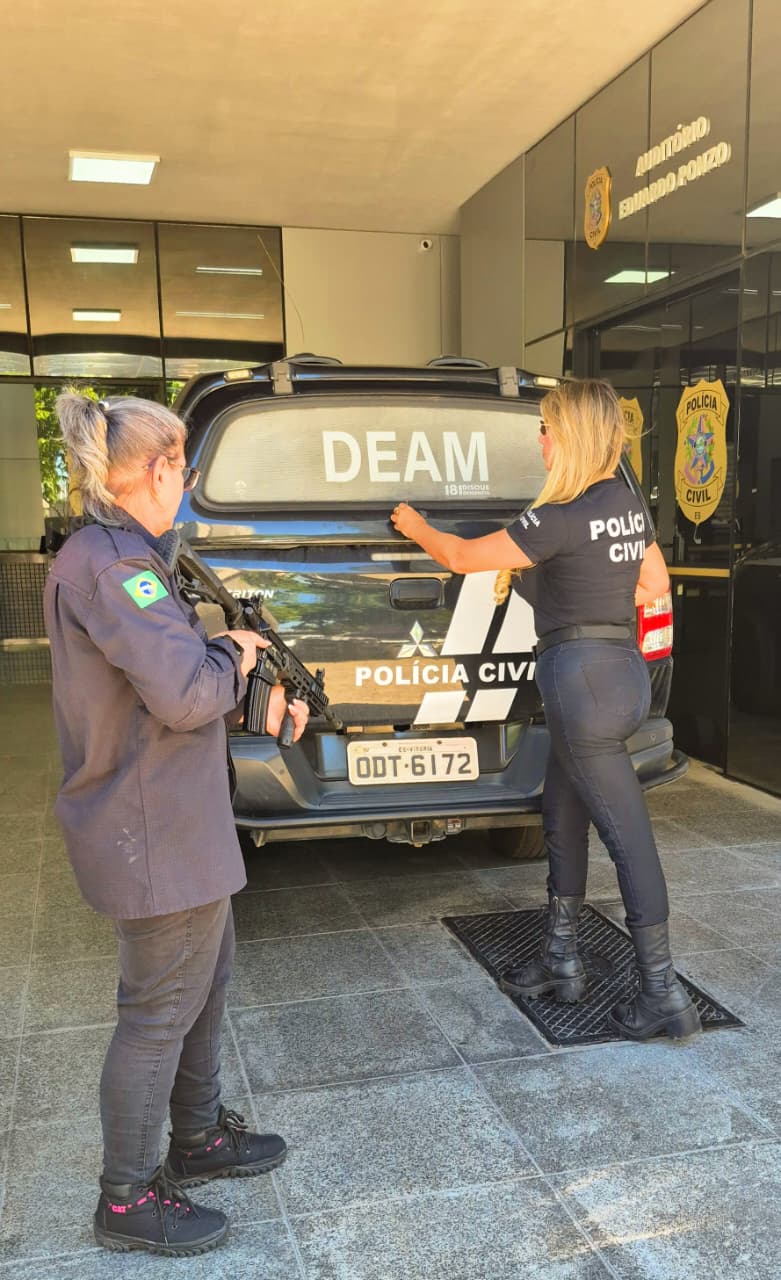 <p><strong>Polícia Civil faz prisões por violência doméstica em operação em ES</strong></p> <p><strong>Polícia Civil faz prisões por violência doméstica em operação em ES</strong></p>