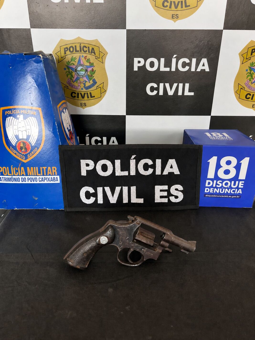 Polícia Civil prendeu suspeito de feminicídio em Ponto Belo, no ES Polícia Civil prendeu suspeito de feminicídio em Ponto Belo, no ES