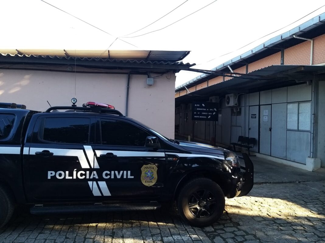 Polícias do ES e RJ prendem homem foragido por homicídio de filha em Guaçuí Polícias do ES e RJ prendem homem foragido por homicídio de filha em Guaçuí