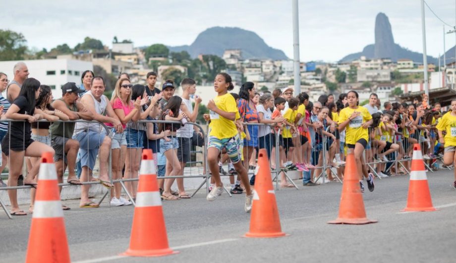 Cachoeiro realiza Corrida Kids em junho com atividades para as crianças na retirada de camisas Prefeitura promove retirada de camisas da Corrida Kids com ação especial para crianças - Prefeitura de Cachoeiro de Itapemirim