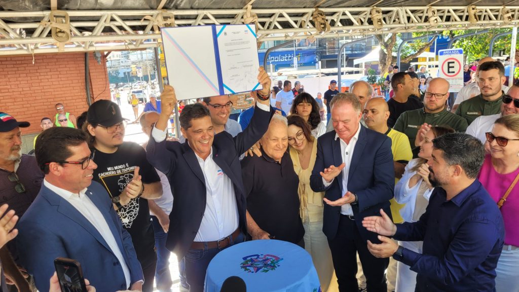 Governador entrega rodovia e totens de segurança em Cachoeiro - Prefeitura de Cachoeiro de Itapemirim