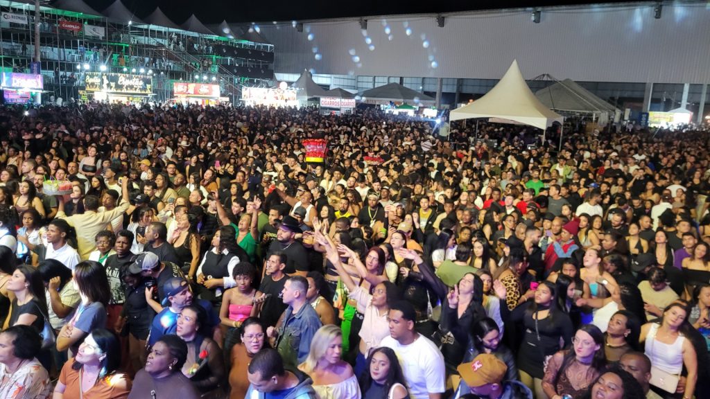 Recorde de público marca mais uma noite histórica na Festa de Cachoeiro 2026 - Prefeitura de Cachoeiro de Itapemirim