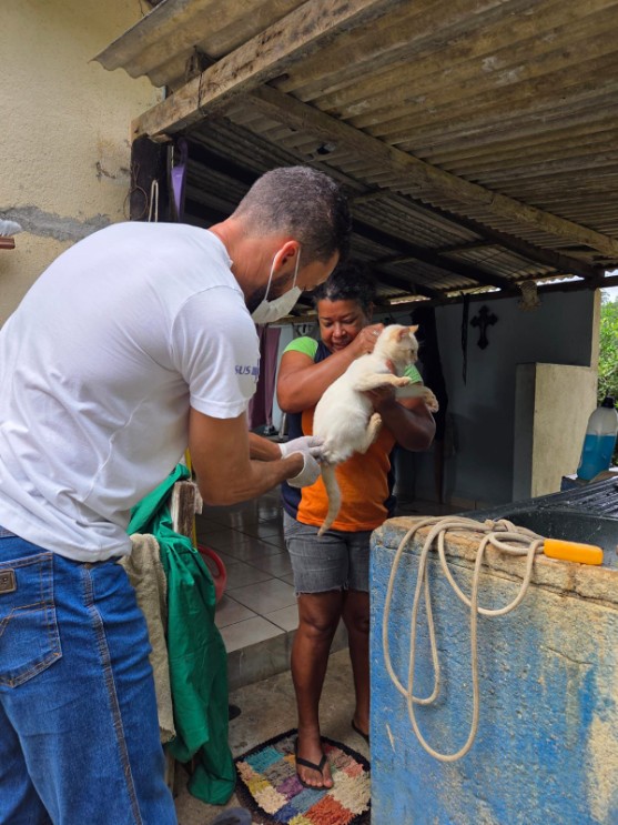 Mais de mil animais vacinados contra a raiva na campanha de Anchieta Notícia Mais de 1 mil animais vacinados na primeira etapa da campanha contra a raiva em Anchieta - Prefeitura Municipal de Anchieta