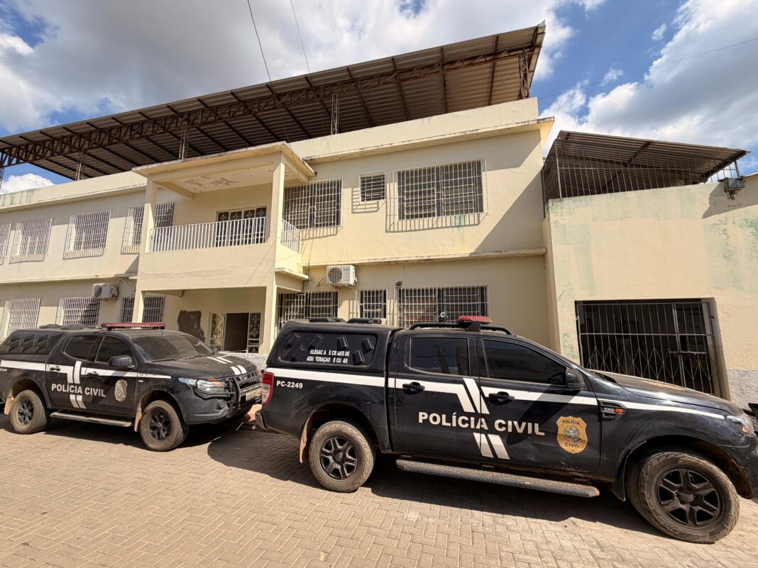 Polícia Civil prende homem por estupro de vulnerável contra a própria sobrinha Polícia Civil prende homem por estupro de vulnerável contra a própria sobrinha