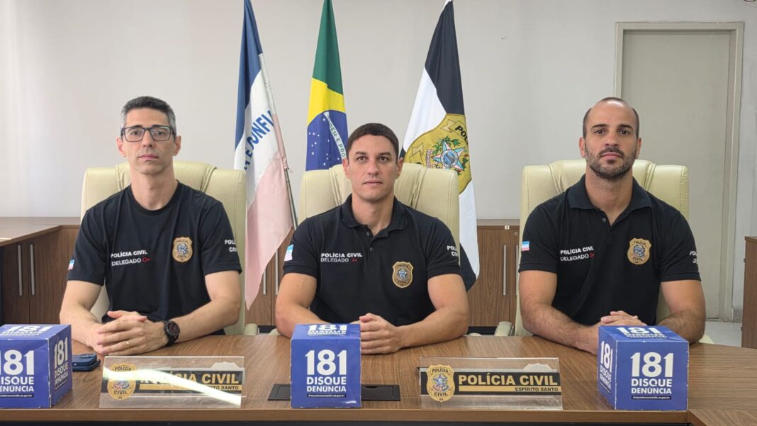 <p><strong>Polícia Civil apreende arsenal e prende dois suspeitos em operação no ES</strong></p> <p><strong>Polícia Civil apreende arsenal e prende dois suspeitos em operação no ES</strong></p>