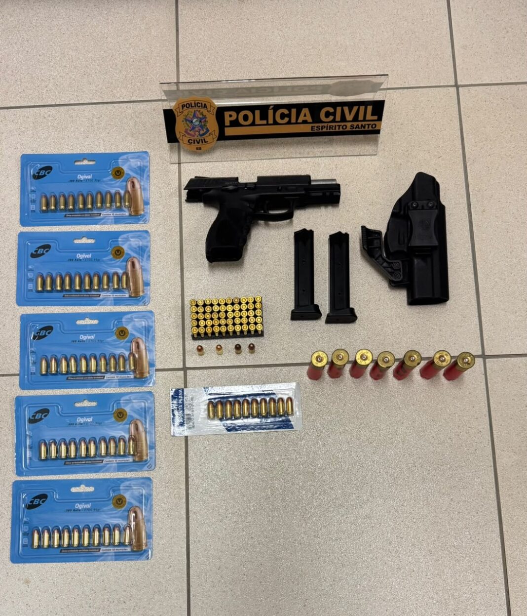 Polícia Civil do ES apreende arma e mais de 100 munições em operação em Colatina Polícia Civil do ES apreende arma e mais de 100 munições em operação em Colatina
