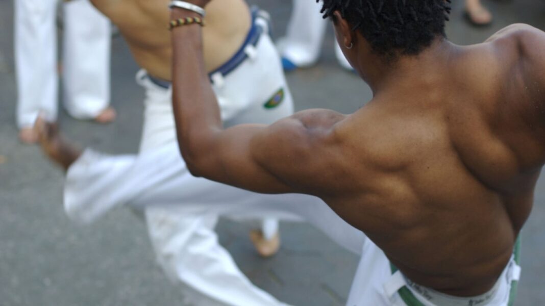 Anchieta recebe projeto itinerante de capoeira que promove cultura e cidadania Notícia Projeto itinerante de capoeira fortalece cultura, esporte e cidadania em Anchieta - Prefeitura Municipal de Anchieta