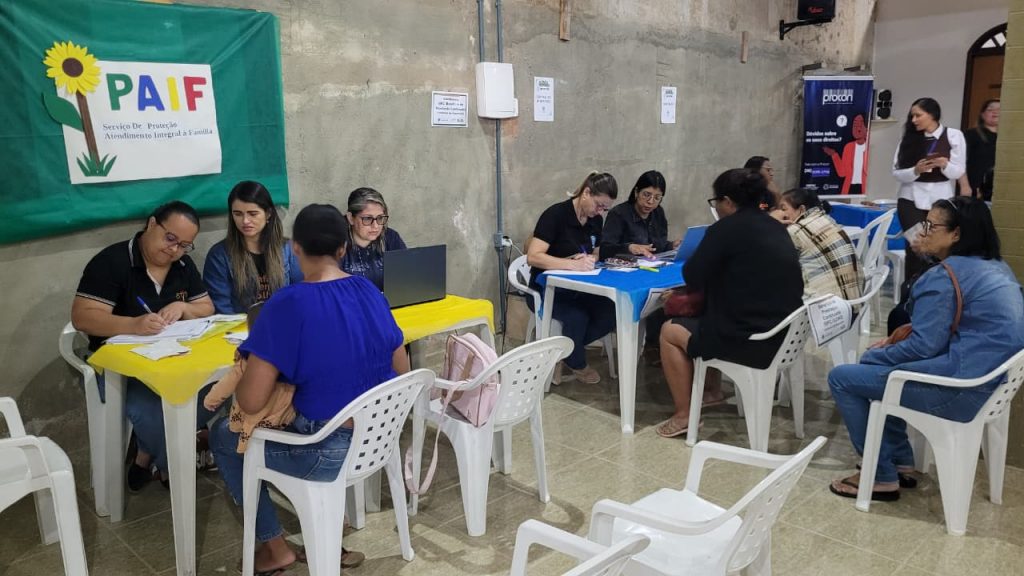Prefeitura de Cachoeiro realiza 4ª edição do CRAS em Movimento CRAS em Movimento amplia acesso a direitos no Alto Novo Parque - Prefeitura de Cachoeiro de Itapemirim