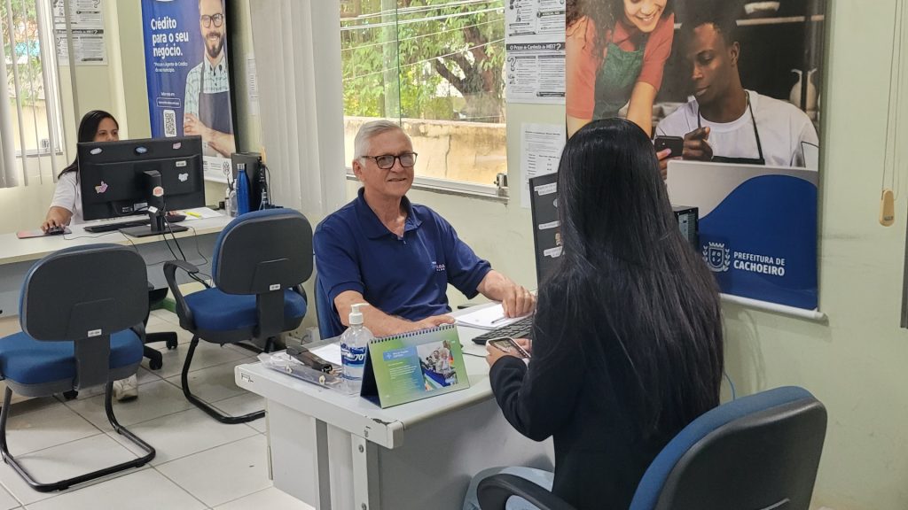 Prefeitura de Cachoeiro registra mais de 10 mil atendimentos a empreendedores no semestre Desenvolvimento Econômico supera 10 mil atendimentos no primeiro semestre - Prefeitura de Cachoeiro de Itapemirim