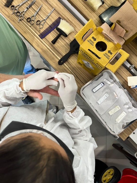 Prevenção às hepatites virais em barbearias e escolas de Anchieta é reforçada Notícia Prevenção às hepatites virais em barbearias e escolas de Anchieta - Prefeitura Municipal de Anchieta