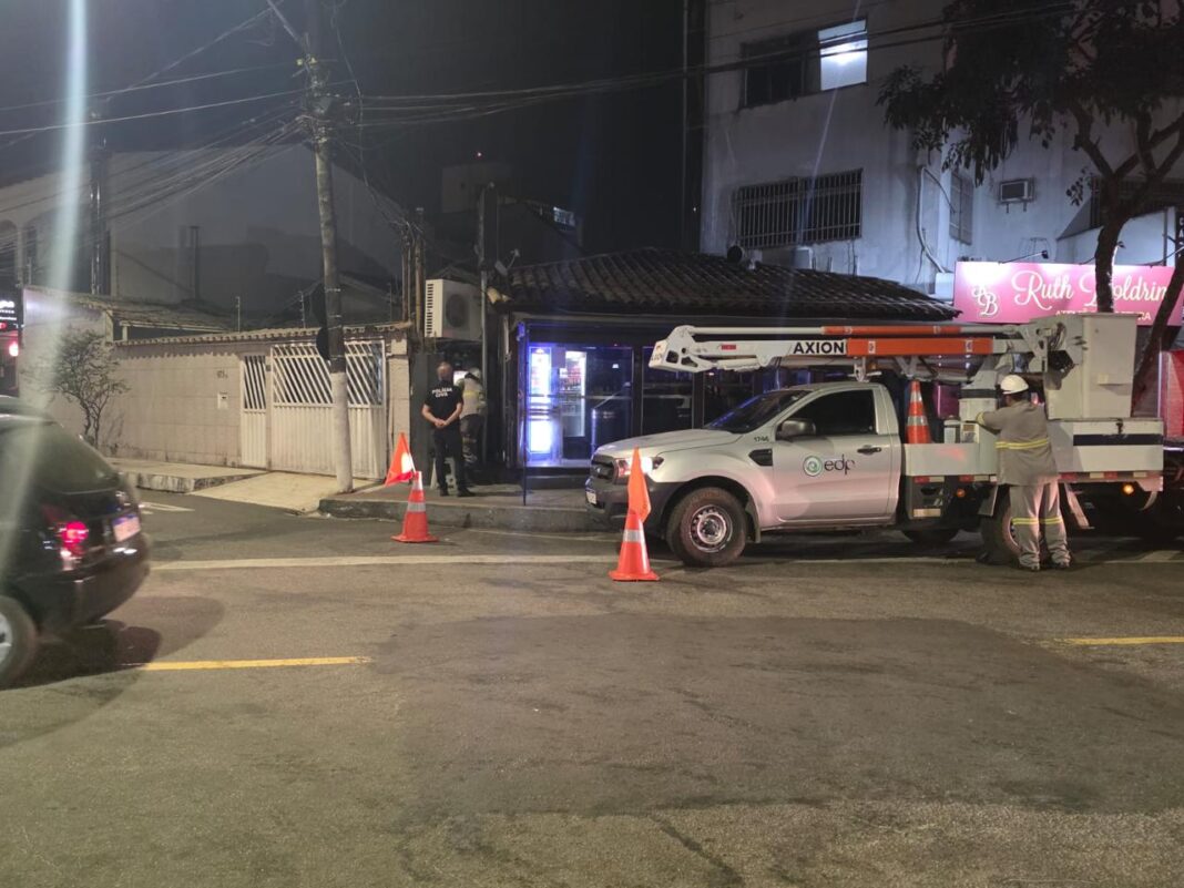<p><strong>Polícia Civil do ES Combate Furto de Energia em Operações em Vitória e Vila Velha</strong></p> <p><strong>Polícia Civil do ES Combate Furto de Energia em Operações em Vitória e Vila Velha</strong></p>