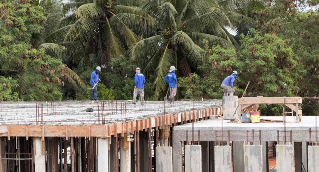 Avanço das obras do Centro de Reabilitação em Anchieta com laje concretada Notícia Obras do Centro de Reabilitação avançam e laje já foi concretada - Prefeitura Municipal de Anchieta