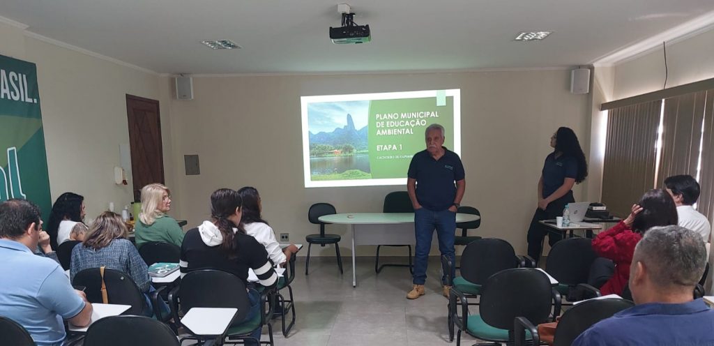 Cachoeiro avança na elaboração do Plano Municipal de Educação Ambiental Cachoeiro avança na construção do Plano Municipal de Educação Ambiental - Prefeitura de Cachoeiro de Itapemirim