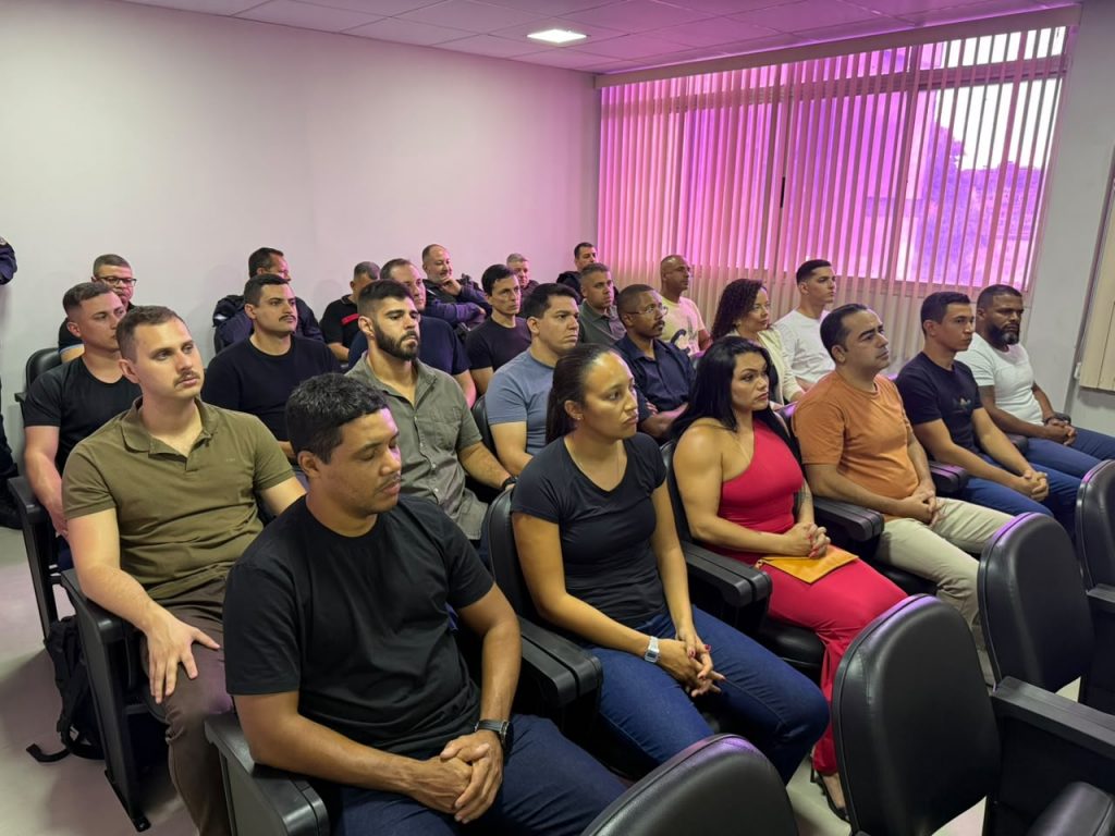 Cachoeiro dá posse a 19 novos guardas civis para fortalecer Novos guardas civis municipais tomam posse e reforçam a segurança em Cachoeiro - Prefeitura de Cachoeiro de Itapemirim