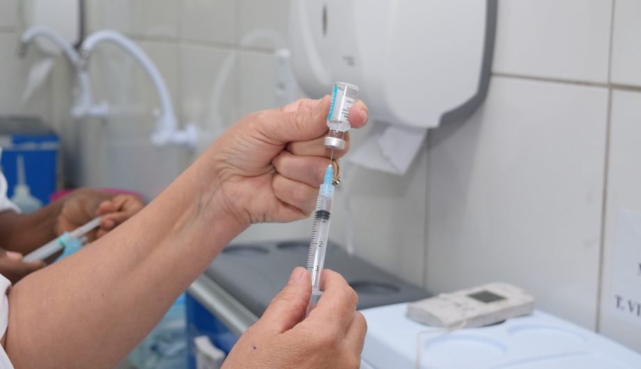 Cachoeiro promove Dia D da Campanha de Multivacinação para população jovem e adulta Dia D da Multivacinação acontece neste sábado (22) em Cachoeiro - Prefeitura de Cachoeiro de Itapemirim