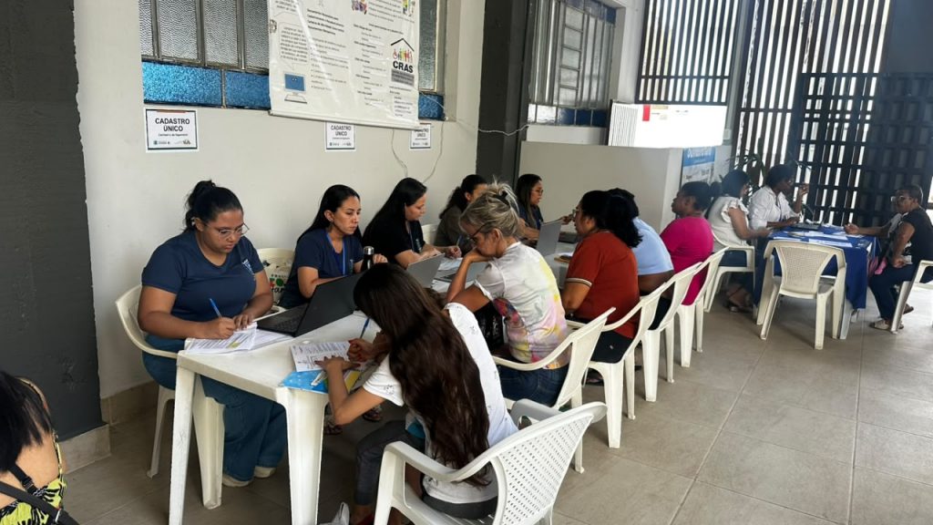 CRAS em Movimento leva serviços e atendimentos aos moradores do bairro Paraíso - Prefeitura de Cachoeiro de Itapemirim