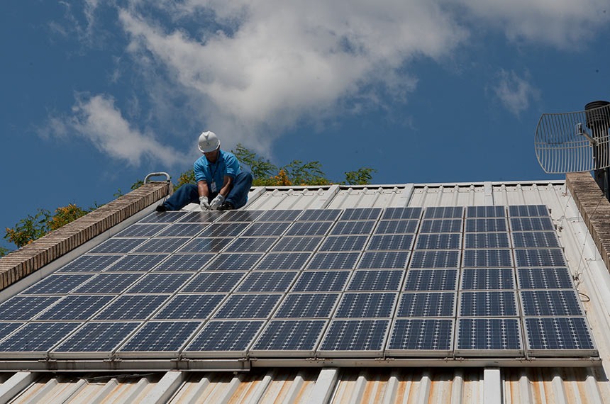 Dicas do Procon para consumidores que querem instalar energia solar em Cachoeiro Procon de Cachoeiro orienta consumidores sobre contratação de energia solar - Prefeitura de Cachoeiro de Itapemirim