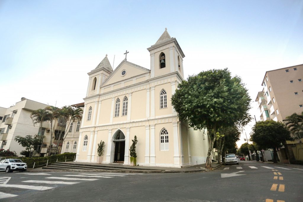 Recapeamento em Cachoeiro beneficia acesso à Matriz Velha e ruas adjacentes Ruas na região da Matriz Velha terão novo asfaltamento - Prefeitura de Cachoeiro de Itapemirim