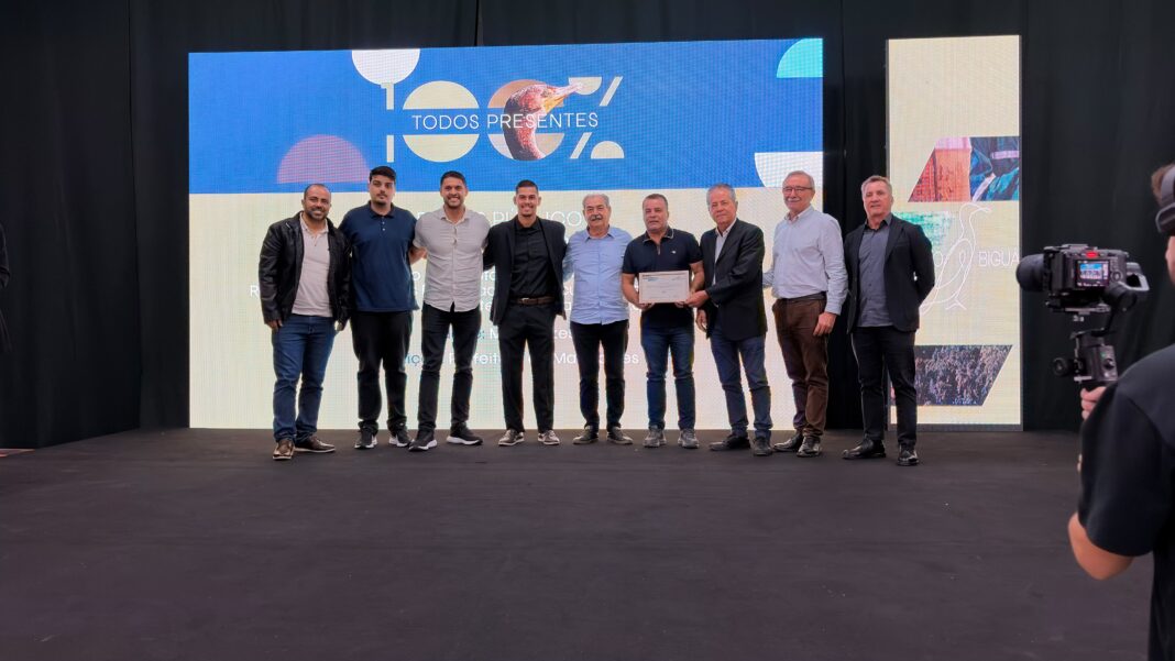 Marataízes é premiada com o 3º lugar no Prêmio Biguá de Sustentabilidade Marataízes conquista o 3º lugar no Prêmio Biguá de Sustentabilidade