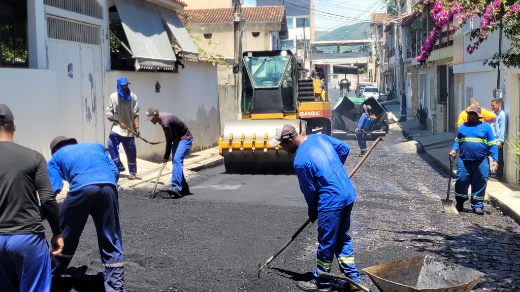 Pacote de asfaltamento chega ao bairro Santa Cecília - Prefeitura de Cachoeiro de Itapemirim