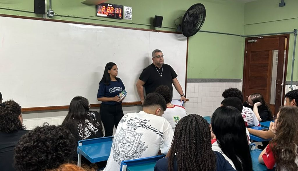 Prefeitura de Cachoeiro promove encontro sobre empreendedorismo em escola de ensino médio Semdec leva educação empreendedora a alunos do ensino médio de Cachoeiro - Prefeitura de Cachoeiro de Itapemirim