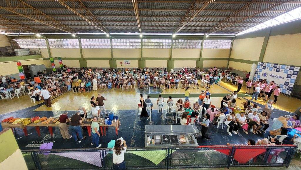 Prefeitura de Cachoeiro realiza Encontro Regional em homenagem ao Dia da Pessoa Idosa Cachoeiro celebra o Dia Nacional da Pessoa Idosa e reúne cerca de 450 participantes - Prefeitura de Cachoeiro de Itapemirim